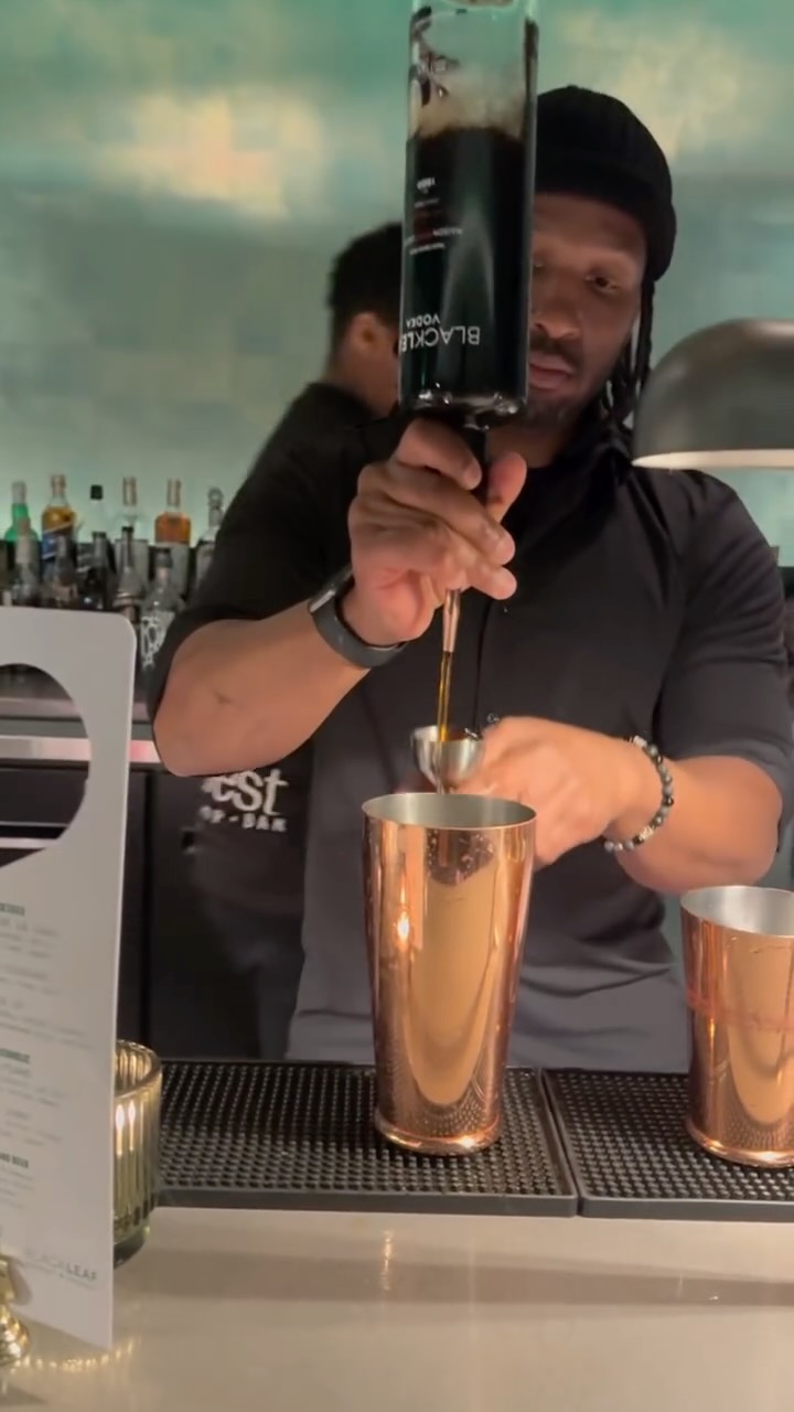 Some moments deserve more than a quick post.
Back in February, we partnered with Ari Lennox and Soho House for an intimate preview of Vacancy… where the cocktails were flowing and the music hit different.
We’ve been sitting on this one.
Because when culture, craftsmanship, and energy align like this… you don’t rush it.
#Blackleafmoments #Drinkbetter #Luxuryineverypour